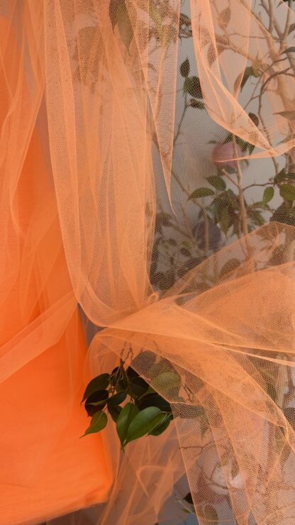 Oranžinis tiulis www.Taffeta.lt